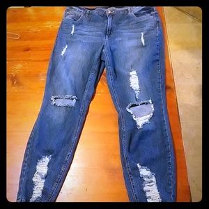 Fashion to Figure 😍Distressed Jeans😍